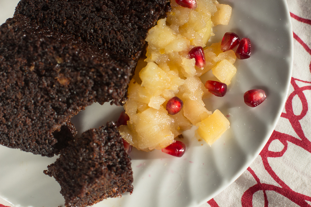 Gingerbread with Apple Compote
