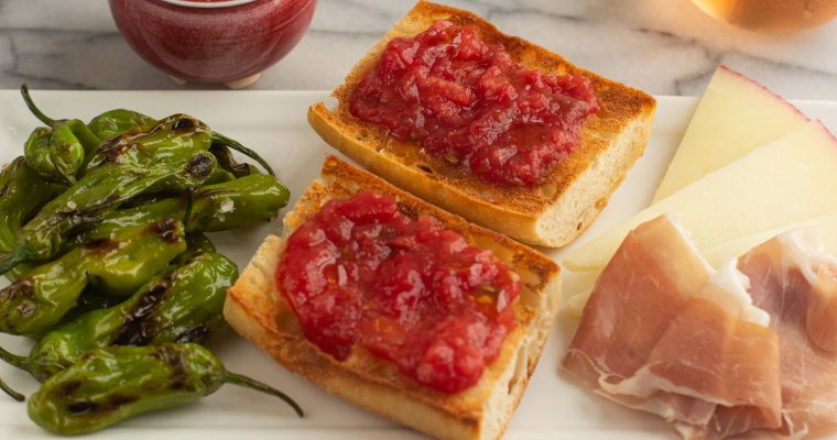 Pan con Tomate — Bread with Tomato